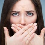 Плохой запах изо рта может быть бесконтрольным