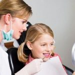 Стоматологи рассказали, как помочь детям не бояться врачей
